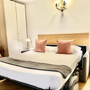 Apartment Palazzina C, Genua